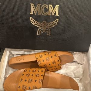 Brand new authentic MCM Slides!!!!!!